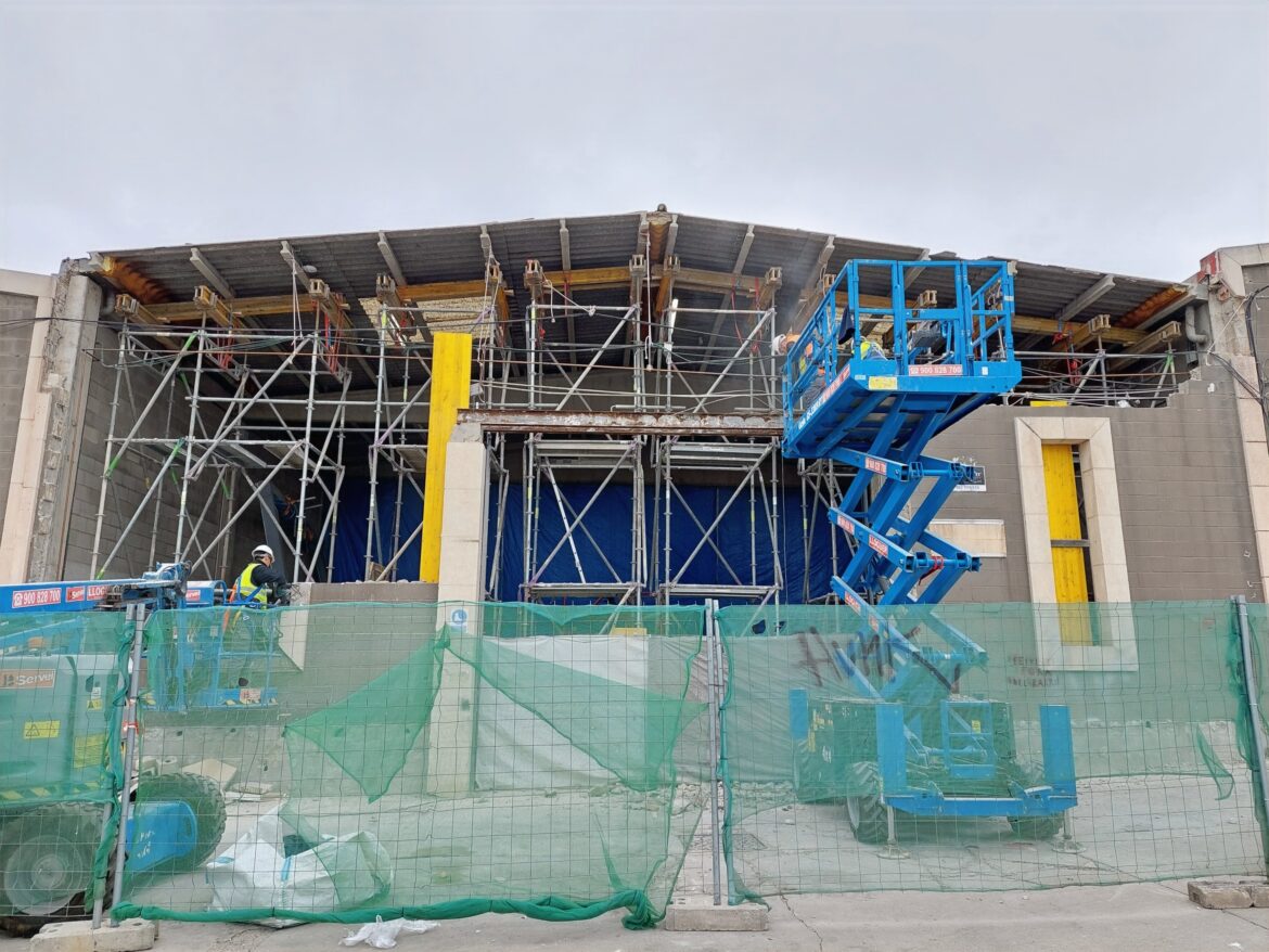 Sustitución completa de fachada de nave industrial por daños estructurales